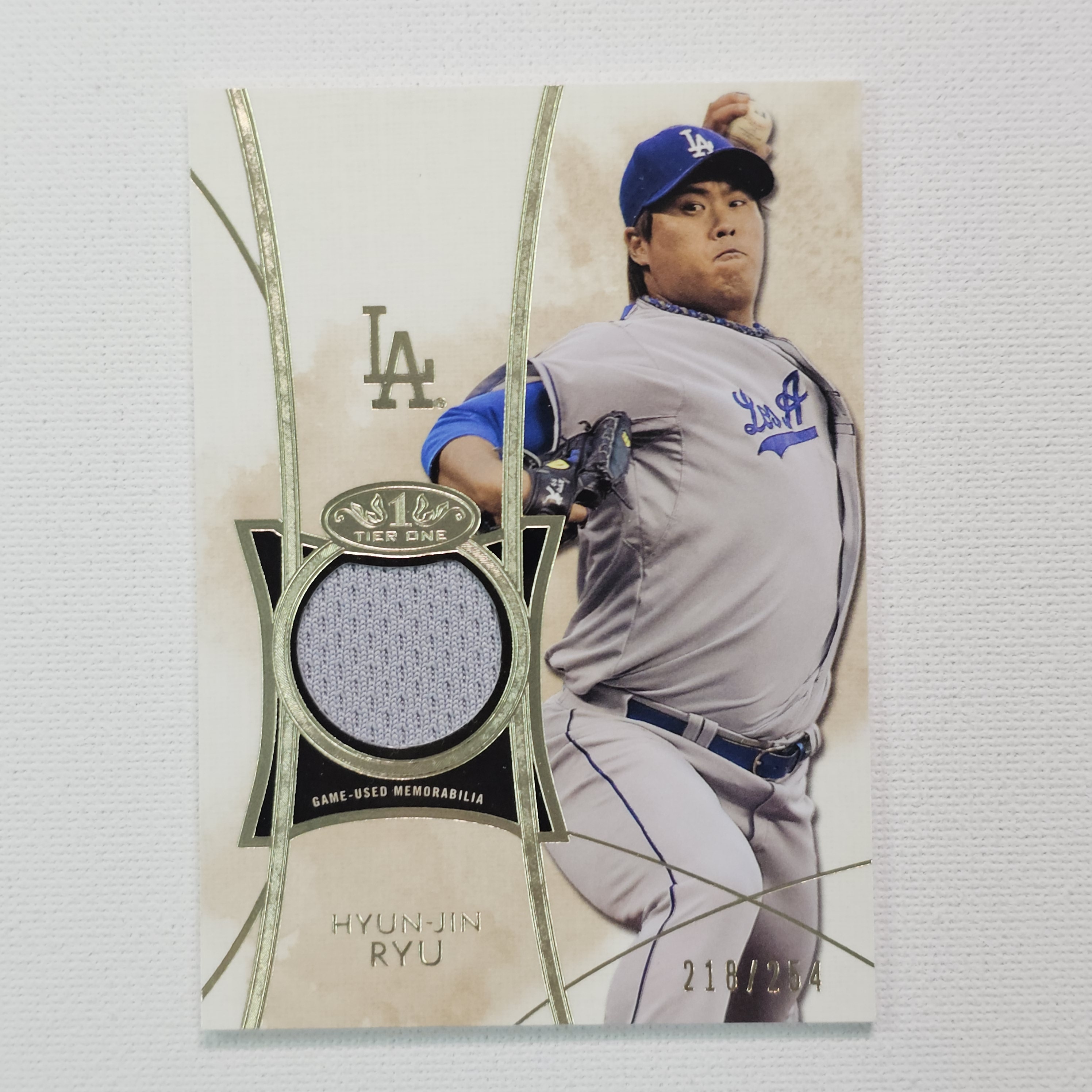 2014 Topps Tier One Relics /254 Hyun-Jin Ryu 류현진 실착 렐릭 야구카드 / MLB-151