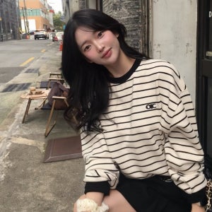 [N배송][오아이오아이컬렉션/단독] 스트라이프 오버핏 맨투맨 (2COLOR)