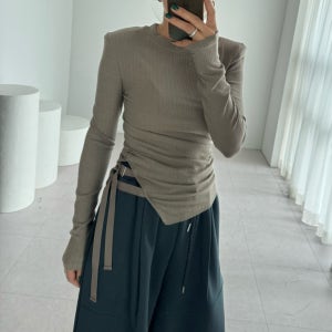 보니따스 블레스 언발 옆라인 티셔츠 슬림핏 패드 골지 크롭티/ 블랙 아이보리 카키 진베이지