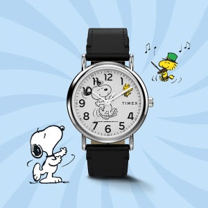 타이맥스 x 피너츠 위켄더 스누피 댄싱 블랙 레더워치 38mm TW2Y31000