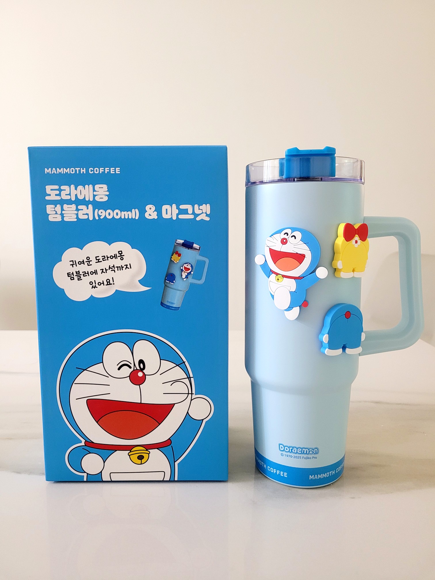 매머드 커피 도라에몽 텀블러 대용량 900ml 한정판 손잡이