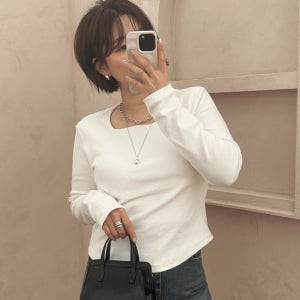 [MADE]스퀘어넥라인T 여성 티셔츠 슬림핏 데일리룩 레벨제이 자체제작