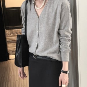 르버터 드랜브이넥가디건 가을 여성 긴팔 울카디건 V넥 무지 기본핏