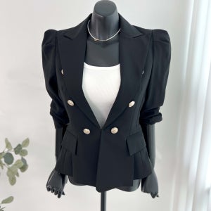 어깨셔링 패드 슬림핏 금장단추 숏자켓 25FW