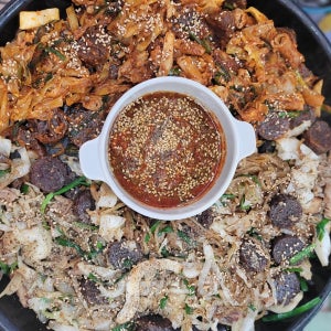 안양중앙시장 전주집 순대볶음 2인분 양념 및 백순대 곱창볶음 야채곱창 비조리 택배