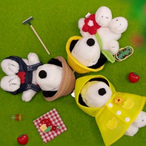 [피너츠 공식 콜라보] 스누피 키링 3종 인형 오너먼트 봄비/꽃놀이/농부 가방꾸미기