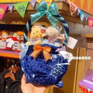 상해 디즈니랜드 2025년 할로윈 곰돌이푸 이요르 인형 기념품 선물