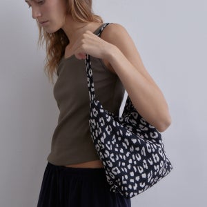 [세르] Leopard Bucket Bag (Black)