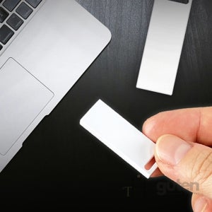 더휴즈 USB 2.0 메모리 64GB 128GB 화이트 휴대용 고속 이동식 백업