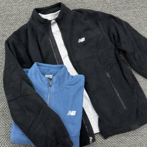 (국내매장판) 뉴발란스 UNI ESS 플리스 스텐드넥 집업 자켓 NBMDF42103