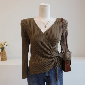 트링커 언발 랩 스트링 셔링 브이넥 골지 니트