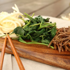 국내산 추석 설 명절 제사나물 차례상 정월대보름 데친 취나물 시금치 고사리 도라지 나물3종