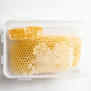 양봉일번지 정선 못난이 벌집꿀 1kg 실속형 국산 천연 허니콤 파지 대용량