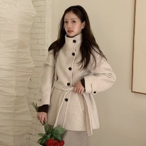 [클라비스]울혼방 싱글 하이넥 하프코트_CVJHF4T04M