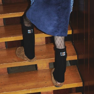 [IHM2310F01] 아헤먼 심볼 레그워머 블랙