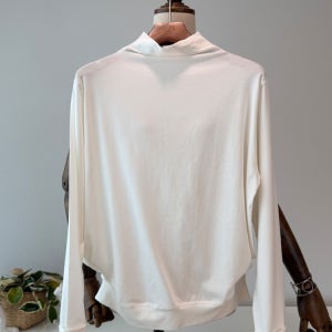 얇고 부드러운 모달 반폴라 긴팔티 4컬러