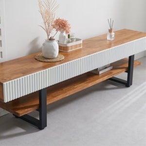 LR넓은 거실용 모던디자인 2100 참죽 통원목 템바보드 TV장식장 수납거실장 30평대