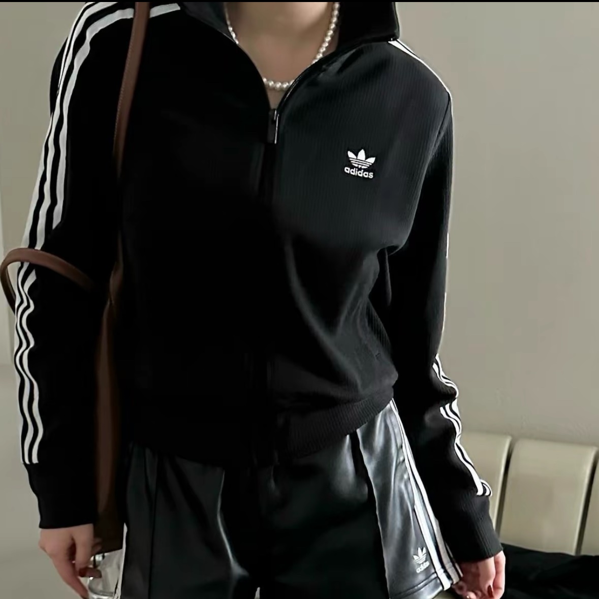아디다스 우먼스 오리지널스 니트 트랙탑 집업 자켓 져지 블랙 IY7278