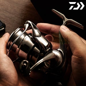 다이와 22 이그지스트 LT 2000S-P 스피닝릴 정공보증서