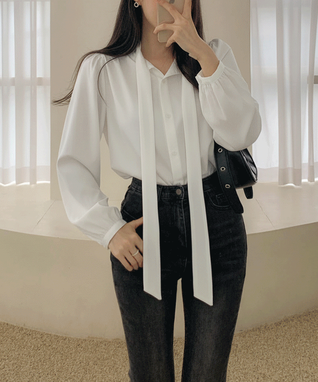 세라 화이트 스트라이프 타이 루즈핏 셔츠 블라우스 타이일체형 오피스룩 면접블라우스