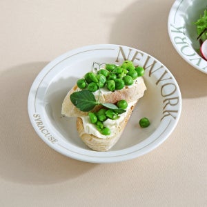 [디시위시] 시라쿠스 레터링 그릇 빈티지 레트로 카페 브런치 접시 쿠프 15cm, 브라운