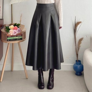 컨템포 펜던트 플리츠 레더 롱스커트 롱