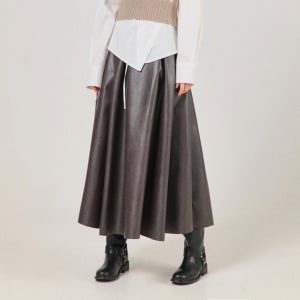 컨템포 펜던트 플리츠 레더 롱스커트 롱