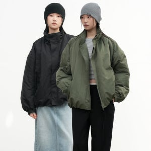 [제너럴아이디어 UNISEX] 패디드 볼륨 블루종 봄버 점퍼 [2COL] / SBE3U07006