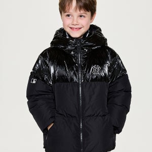 [MLB 키즈] 글로시 모노그램 배색 숏 구스다운 NY (Black) 7ADJM0456