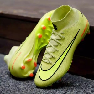 나이키 축구화 맥스볼티지 줌 슈퍼플라이 10 프로 AG-PRO HQ3161 300