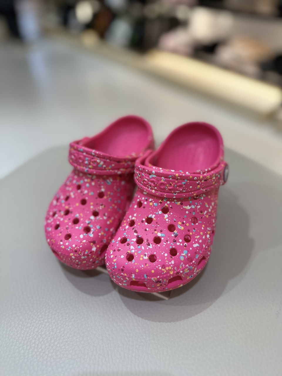 [크록스직영] 클래식 프린트 스플래터 클로그 토들러 <b>키즈</b> 핑크<b>크러쉬</b> 211169-6TX,210349-6TX