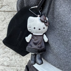 [오누아] 산리오 헬로키티 블랙앤젤 롱다리키티 키링 블랙키티 백참 백꾸