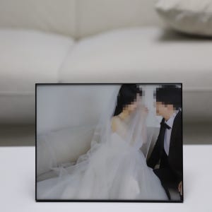 10x12 윤스토리 탁상용 웨딩 액자 아이 가족 사진 인테리어 알루미늄 액자