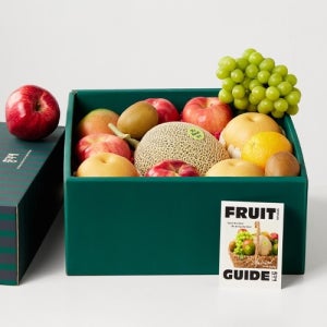 혼합 과일 선물세트 스트라이프 팬덤 1호 5.6kg 이상 (멜론 / 샤인머스캣 / 망고 / 사과 등 8종)