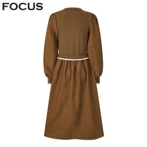 [포커스] 플라워 자수 니트 배색 원피스_VF5W1OP3201