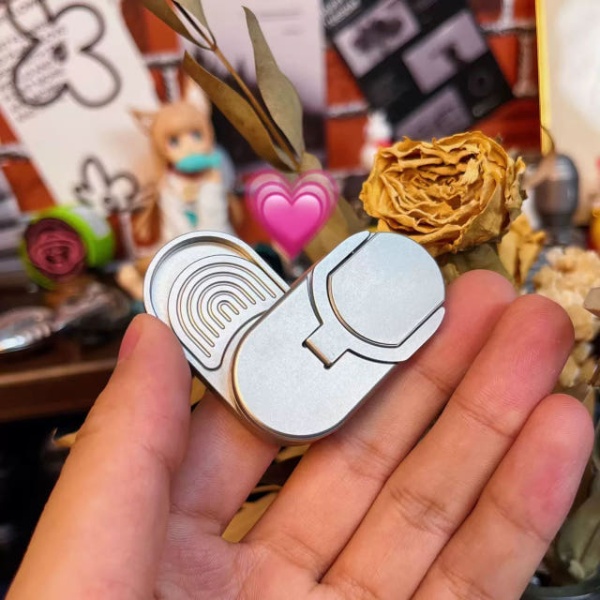 프리미엄 메탈 야광 고속 스피너 <b>스트레스</b>해소 무소음 키덜트 원색