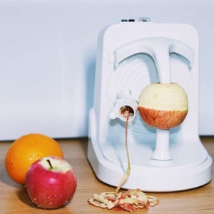 과일 껍질 깎기 기계 돌려 깍는 오렌지 감자 칼 레몬 필러 탈피기 도구