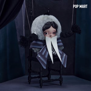 [팝마트] 스컬판다 X 웬즈데이 인형 키링 (네버모어 아카데미 유니폼 버전)