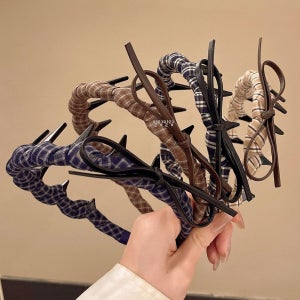 가죽 리본 체크 머리띠 이빨 데일리 흘러내림없는 유니크 헤어밴드