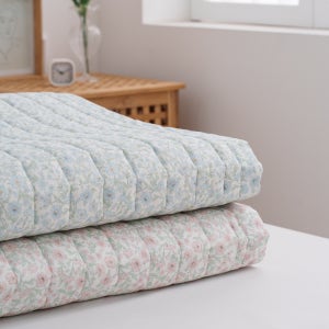 한이불 샤론 플라워 고밀도60수 대폭DTP 침대패드 거실카페트 논슬립 사방밴드 SS K 2컬러