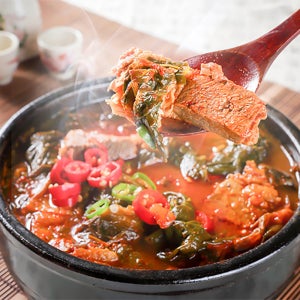 정통 가마솥으로 푹 끓인 얼큰 소고기국밥 630g 3팩 외 5종 밀키트 국밥 영양 보양식