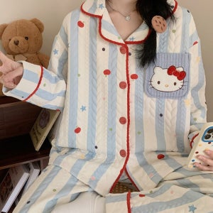 따뜻한 KT키티 가을 겨울 실내 보온홈웨어 잠옷 파자마세트