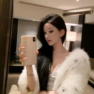 폭스퍼 화이트 모피 퍼자켓