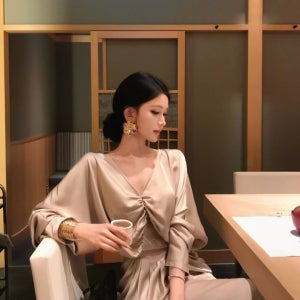 루이 브이넥 시스루 새틴 롱 원피스