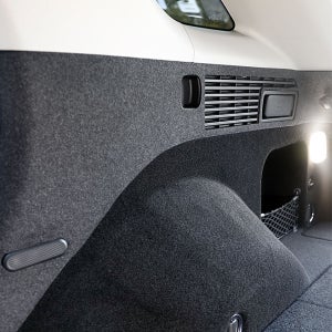 2025 GV70 페이스리프트 트렁크 사이드 커버