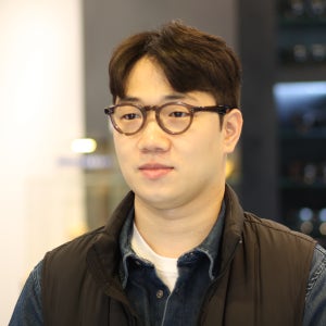 아이반 코너 Conner SMK 반투명 그레이 46사이즈 프렌치 감성 클래식 뿔테안경