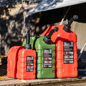 캠핑 등유통 기름통 제리캔 휘발유통 석유통