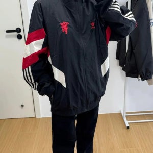 아디다스 맨체스터 유나이티드 맨유 트랙탑 집업 자켓 우븐 바람막이 IS6525