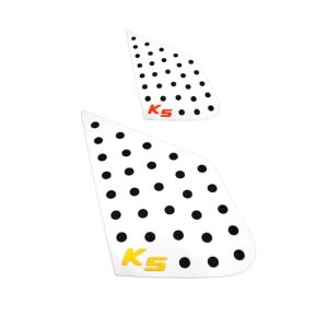 올뉴K5 C필러를 꾸며보자 흰색 스포츠 플레이트 차량꾸미기 내차꾸미기 외관꾸미기