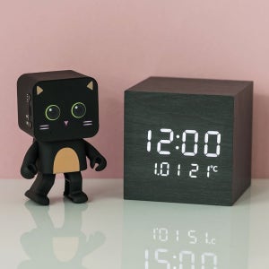 춤추는 댄싱 귀여운 휴대용 미니 블루투스스피커 세트 E탁상시계 무소음탁상시계